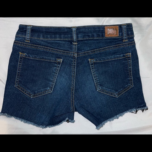 l.e.i emma jegging style denim shorts size 3 jr - Picture 2 of 3